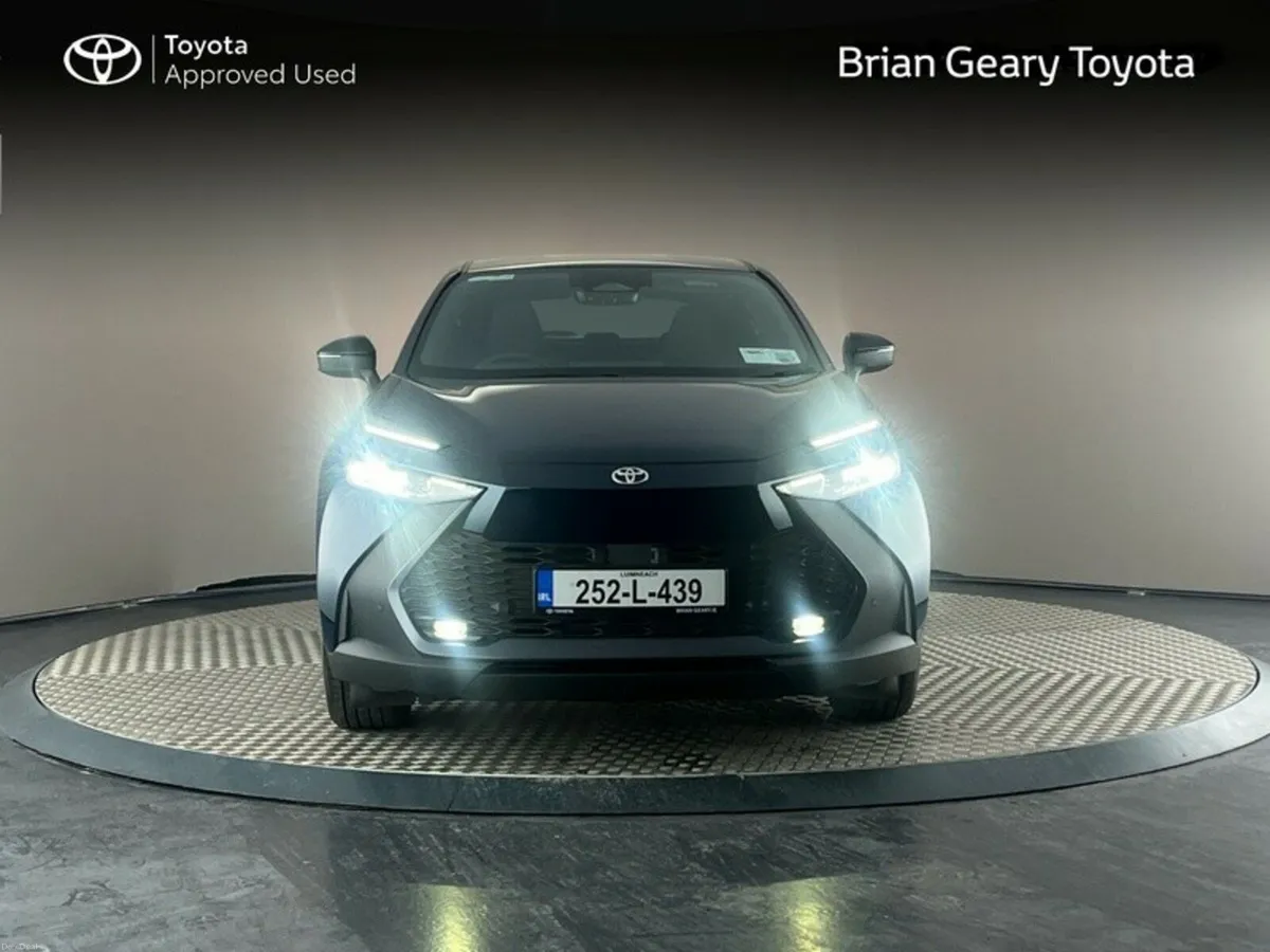 Toyota C-HR HYBRID SPORT - Image 5