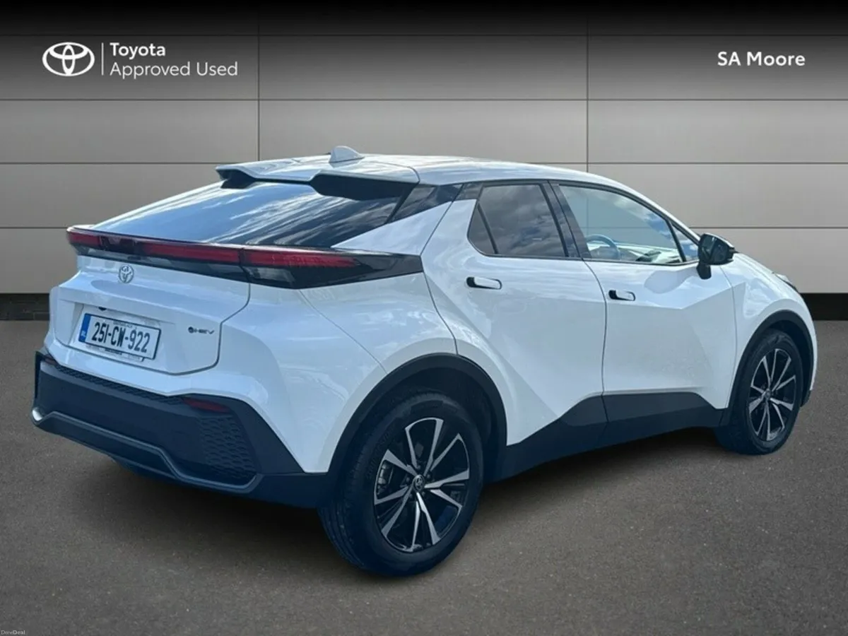 Toyota C-HR HYBRID SPORT - Image 2