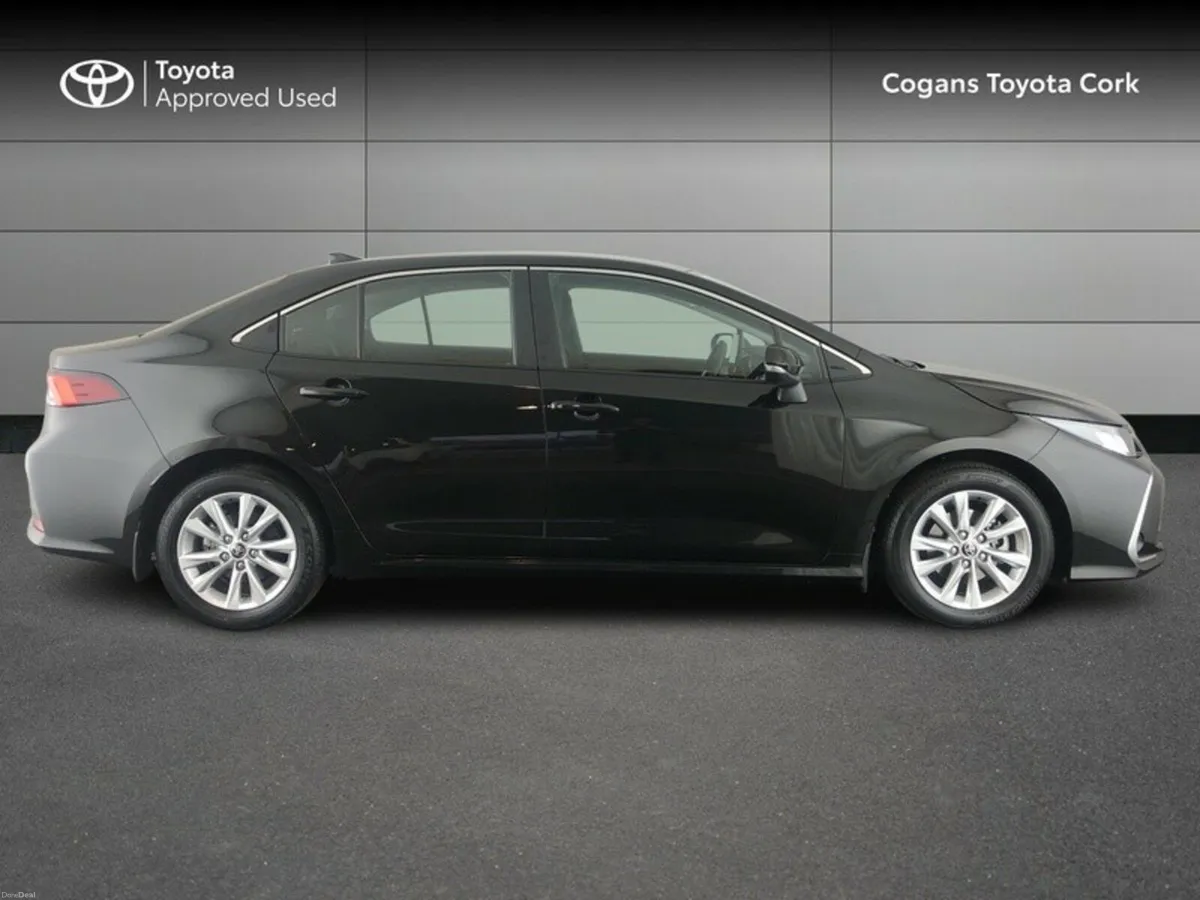 Toyota Corolla Luna Saloon - Image 3