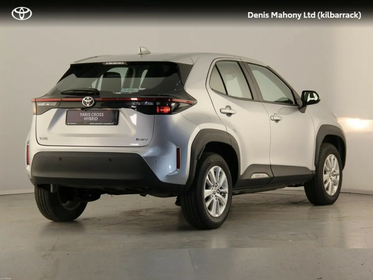 Toyota Yaris Cross Hybrid - Image 2