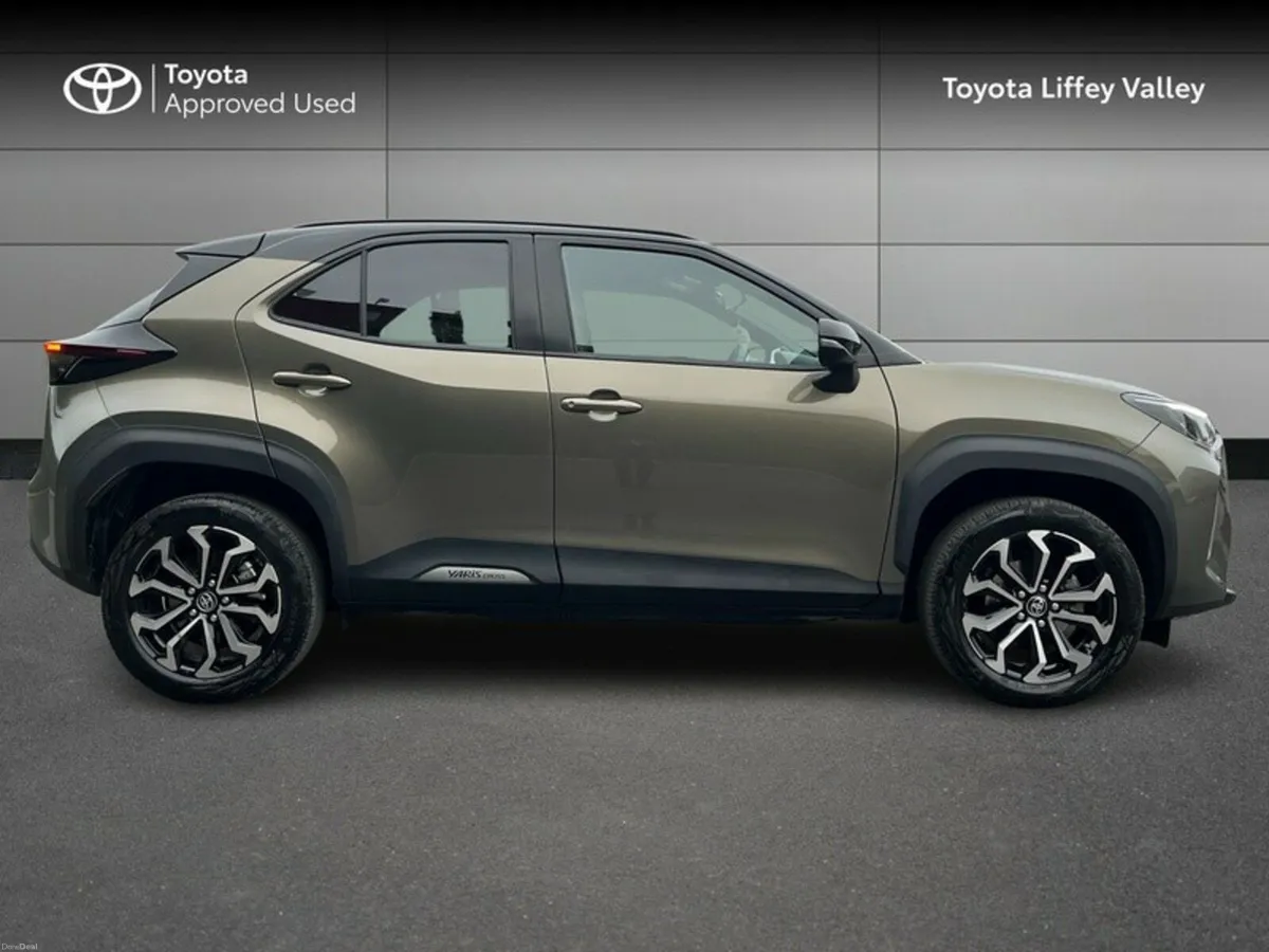 Toyota Yaris Cross YARIS CROSS LUNA SPORT BI - Image 3