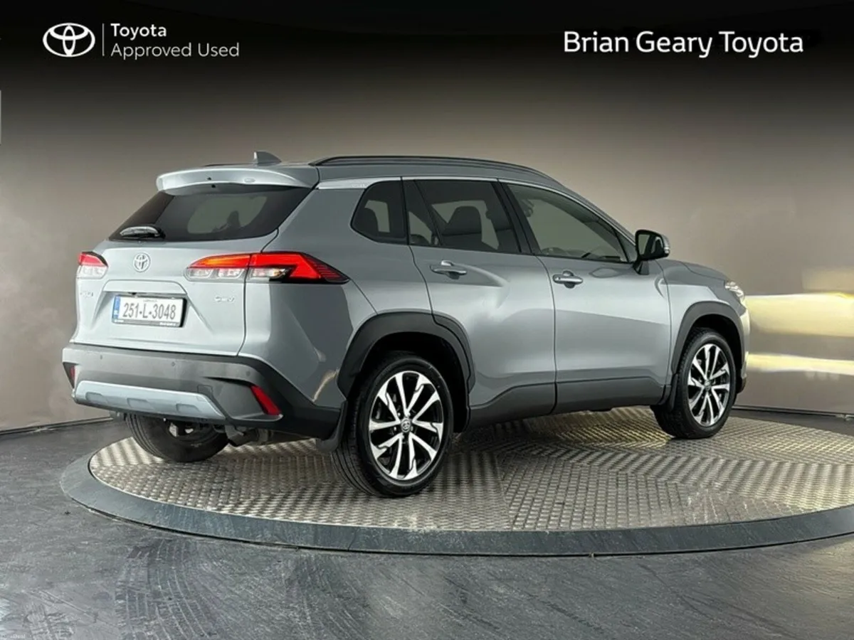 Toyota Corolla Cross HYBRID SPORT - Image 2