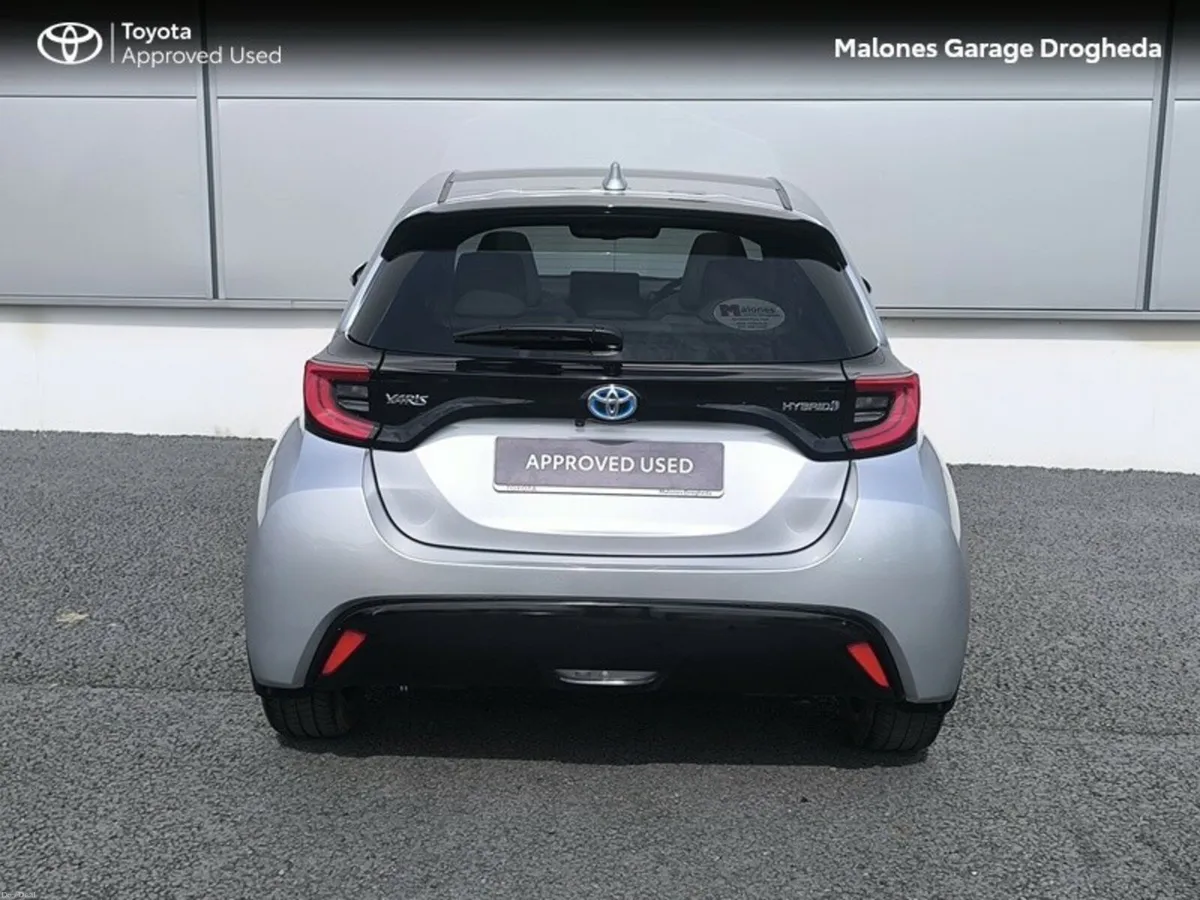 Toyota Yaris 1.5 Hybrid Platinum *Panoramic Roof* - Image 4