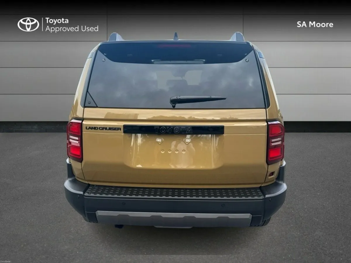 Toyota Land Cruiser 7 SEAT - DEMO - Image 4