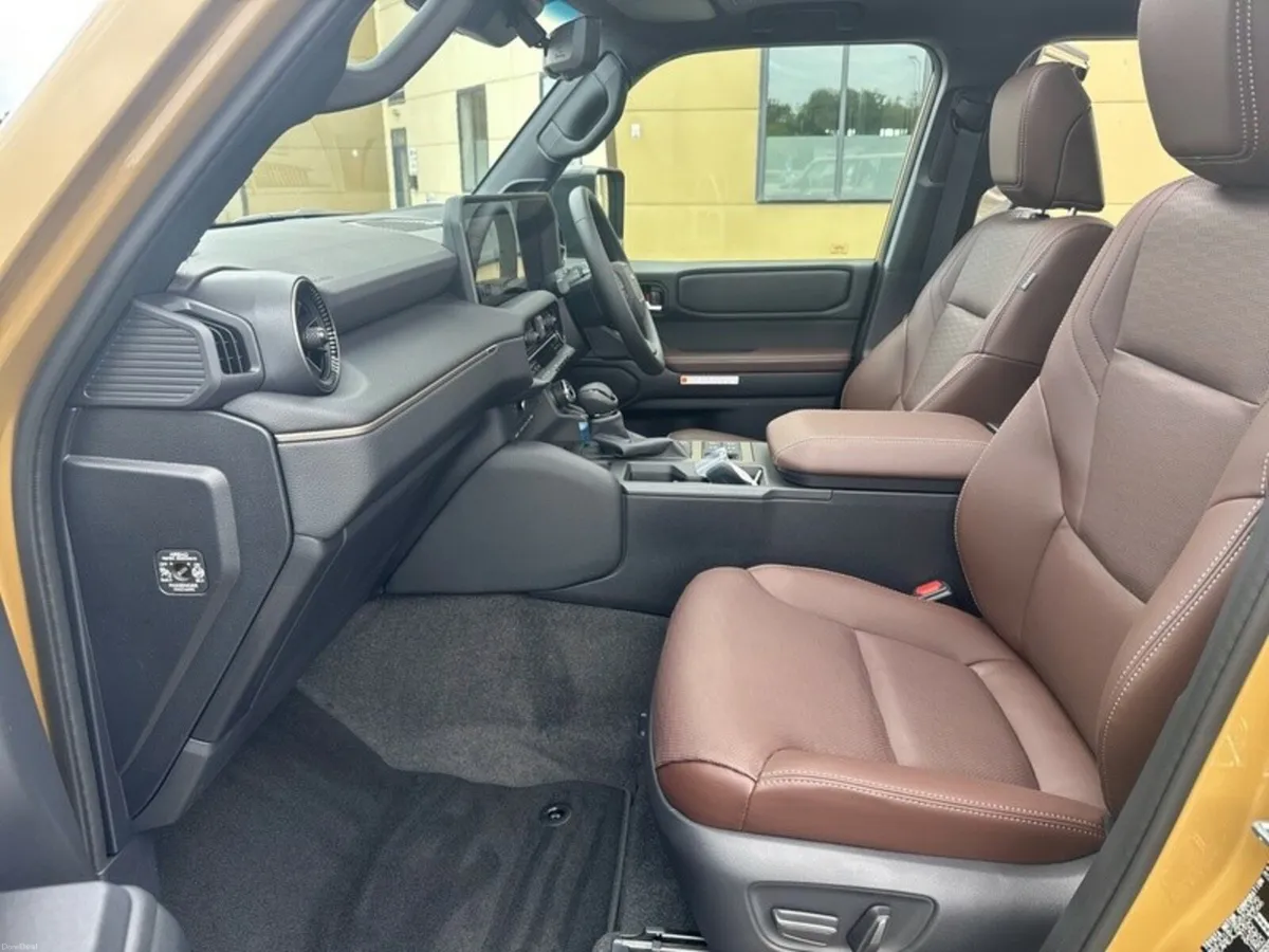 Toyota Land Cruiser 7 SEAT - DEMO - Image 6