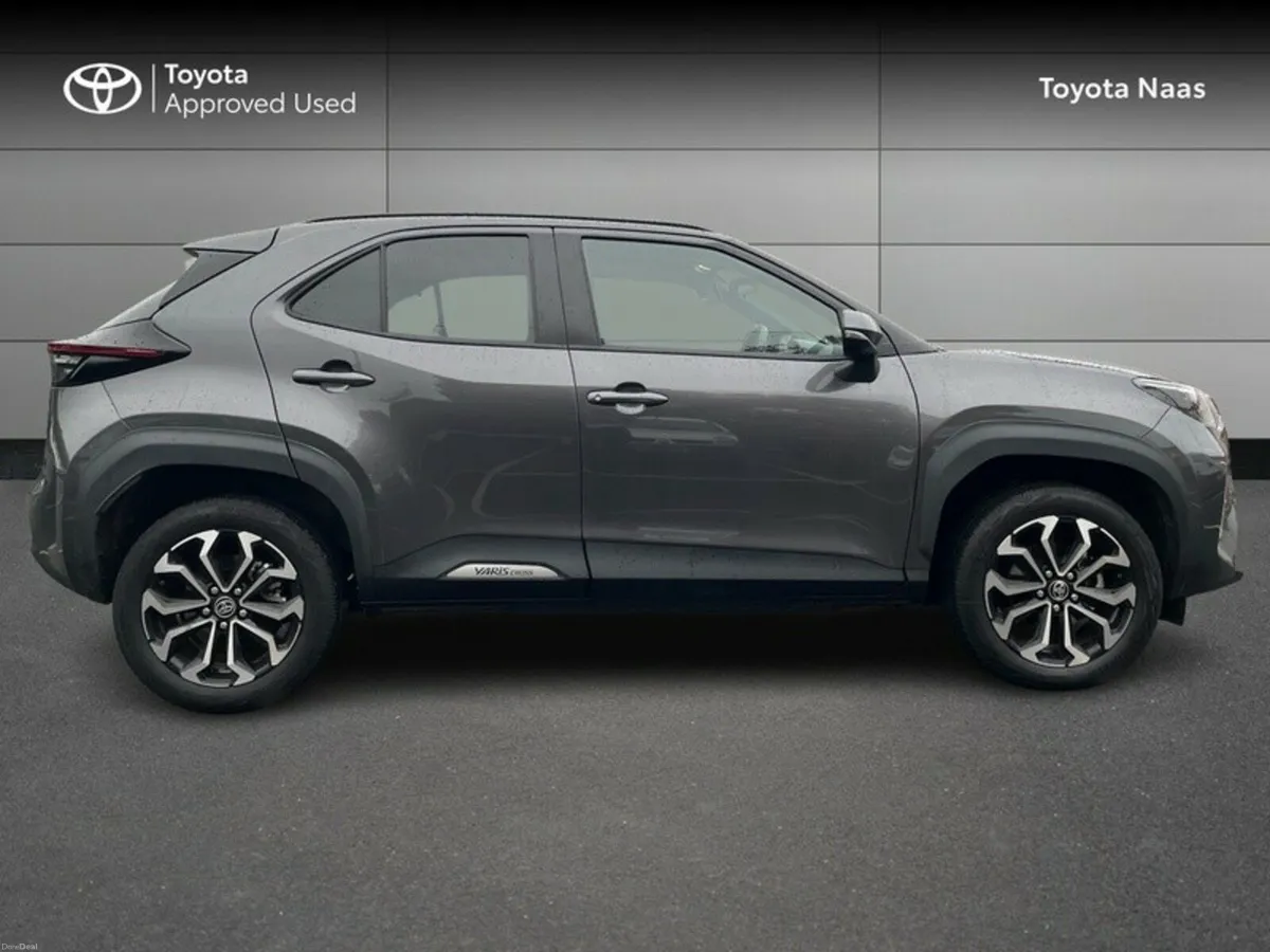 Toyota Yaris Cross *WAS €34,888 NOW €33,444*YARIS - Image 3