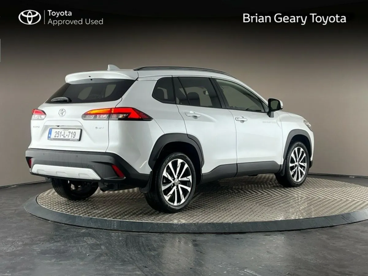 Toyota Corolla Cross HYBRID SPORT - Image 2