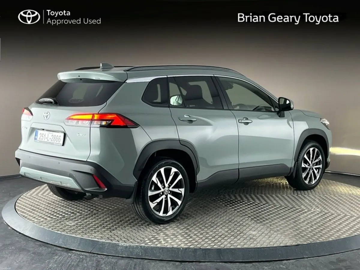 Toyota Corolla Cross HYBRID SPORT - Image 2