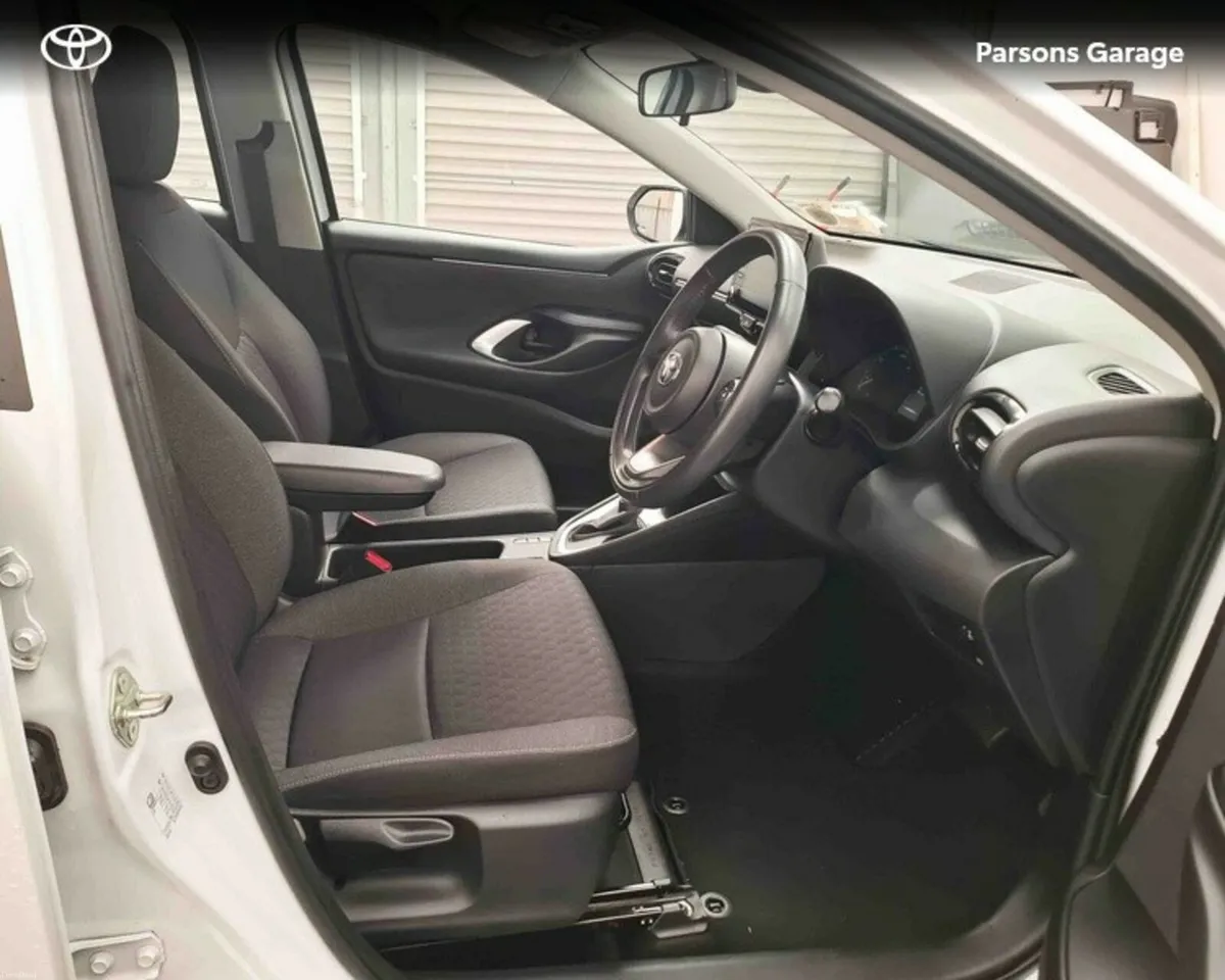 Toyota Yaris yaris hybrid luna - Image 6