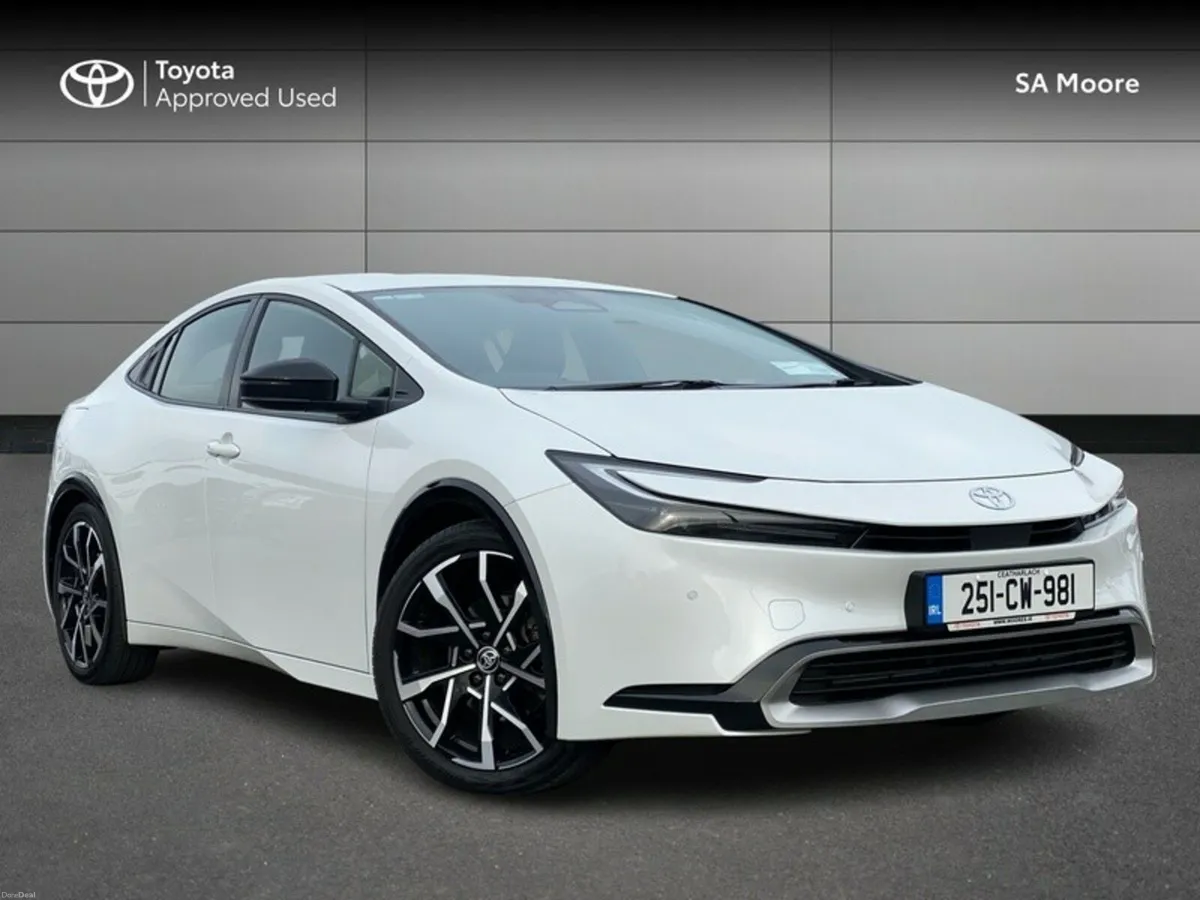 Toyota Prius PLUG-IN HYBRID with LEATHER - Image 1