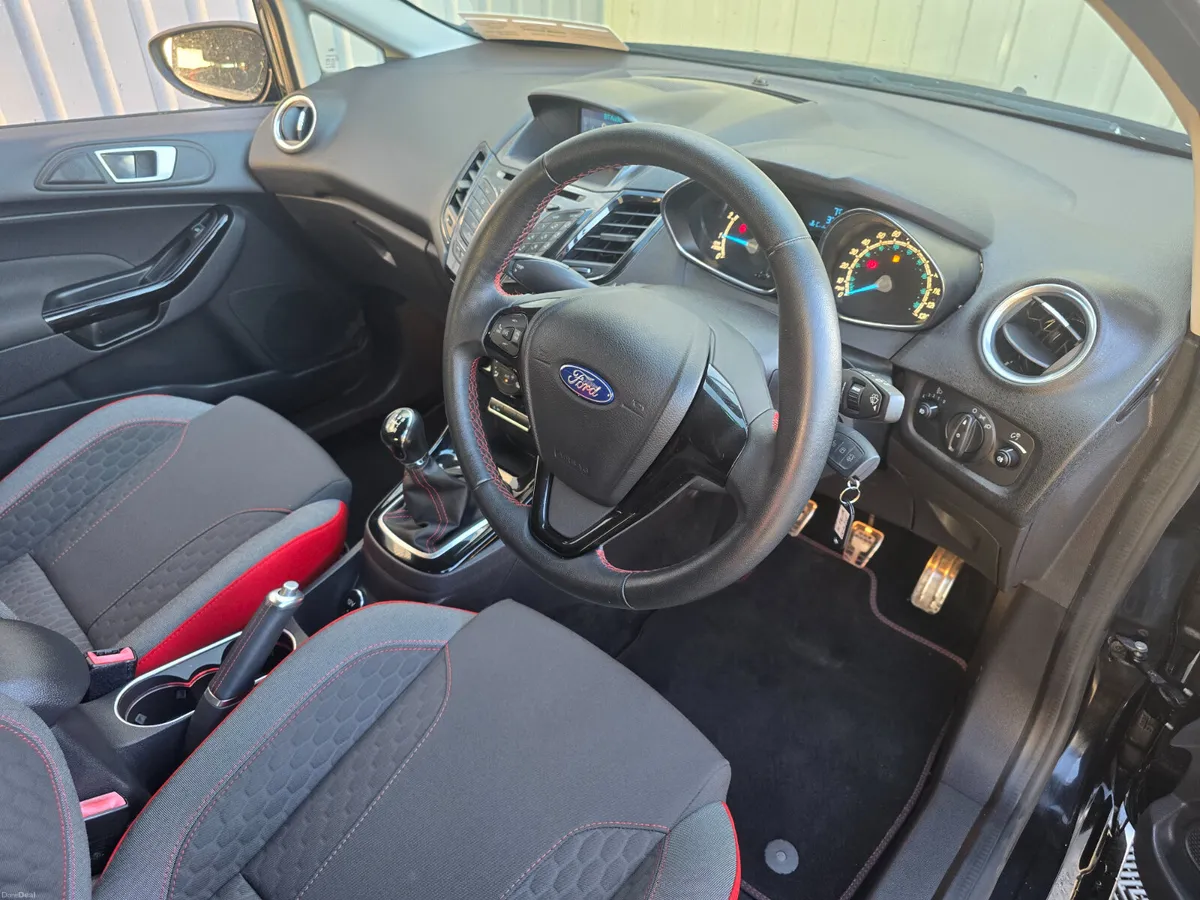 2016 Ford Fiesta S 1.0 Petrol ZETEC BLACK ED. - Image 4