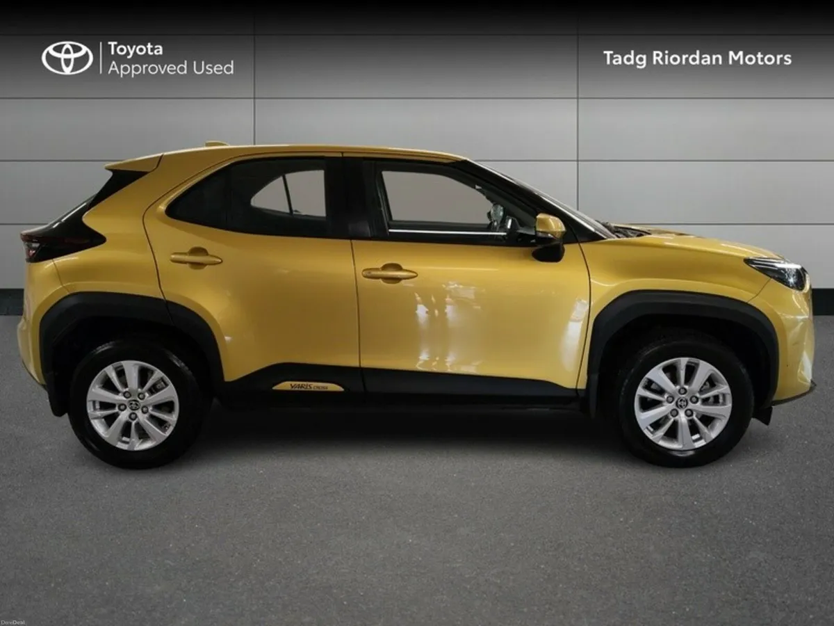 Toyota Yaris Cross HYBRID LUNA - Image 3
