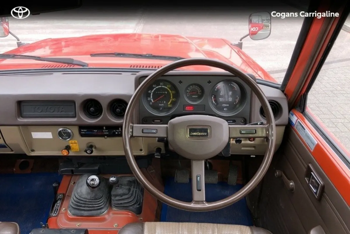 Toyota Land Cruiser FJ61 Fire Truck - Image 4