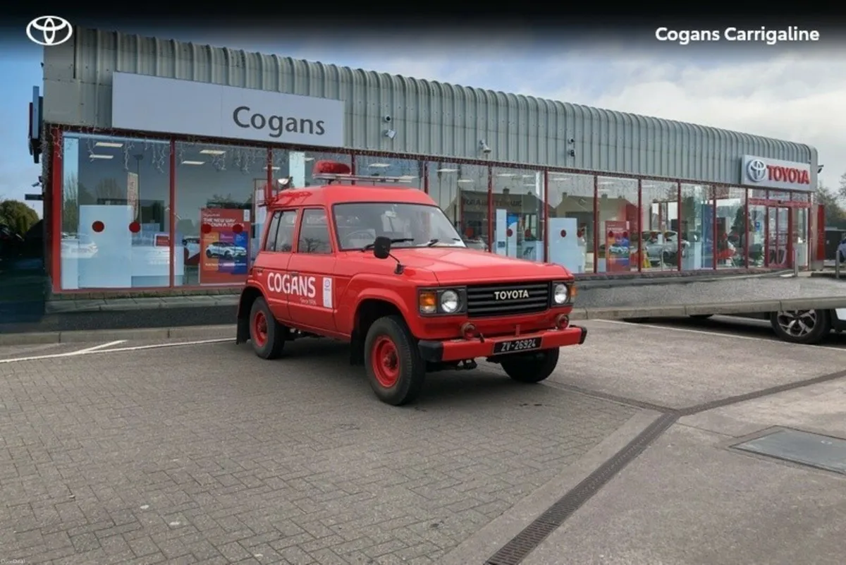Toyota Land Cruiser FJ61 Fire Truck - Image 6