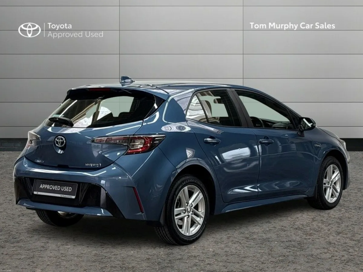 Toyota Corolla HYBRID LUNA H/B 4DR AUTO A - Image 2