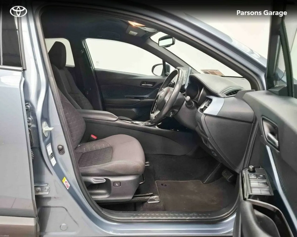 Toyota C-HR C-HR 1.8 HYBRID SPORT - Image 6
