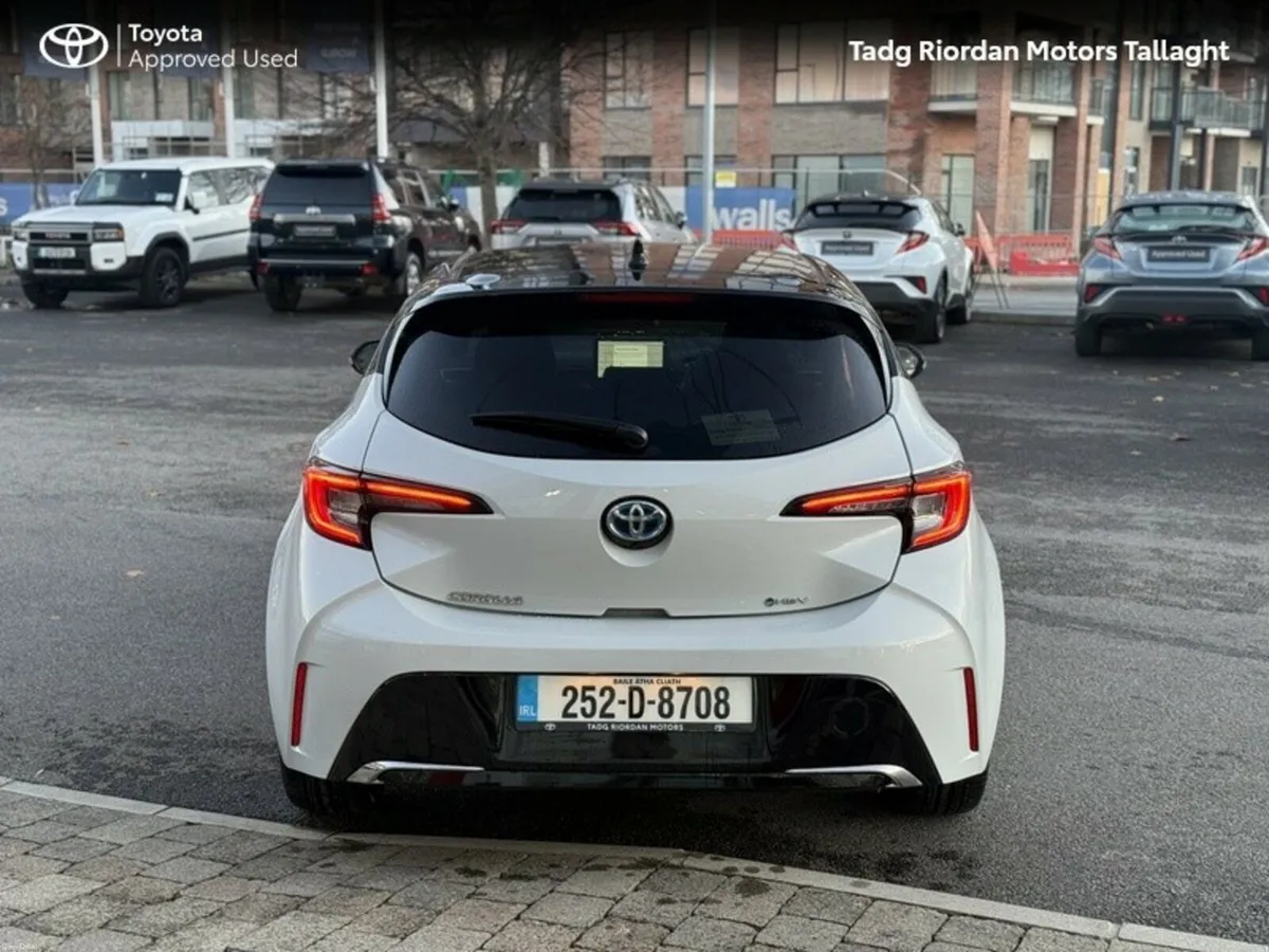 Toyota Corolla HB LUNA SPORT *** DEMO SALE *** BIG - Image 4