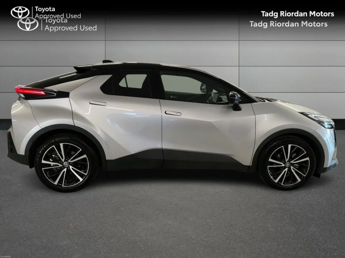 Toyota C-HR HYBRID SOL - Image 3