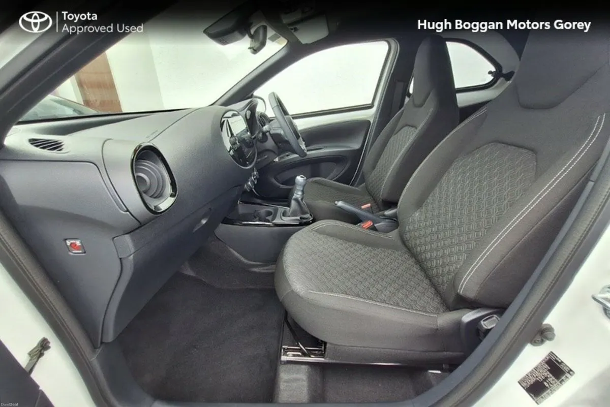 Toyota Aygo X AYGO X 1.0 DESIGN - Image 6