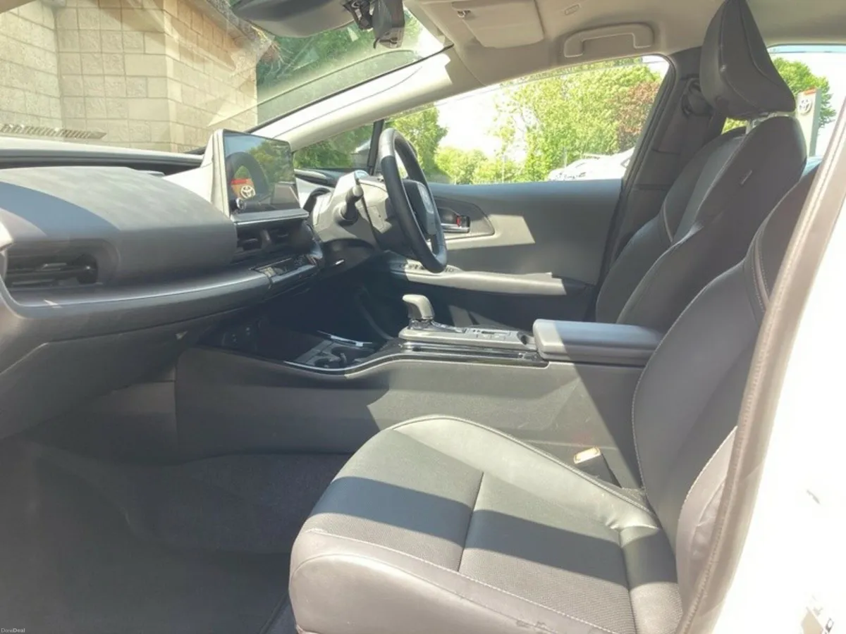 Toyota Prius - Image 6