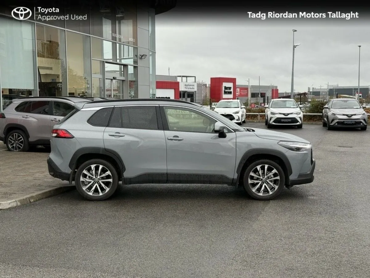 Toyota Corolla Cross 1.8 SOL*** DEMO SALE *** BIG - Image 3