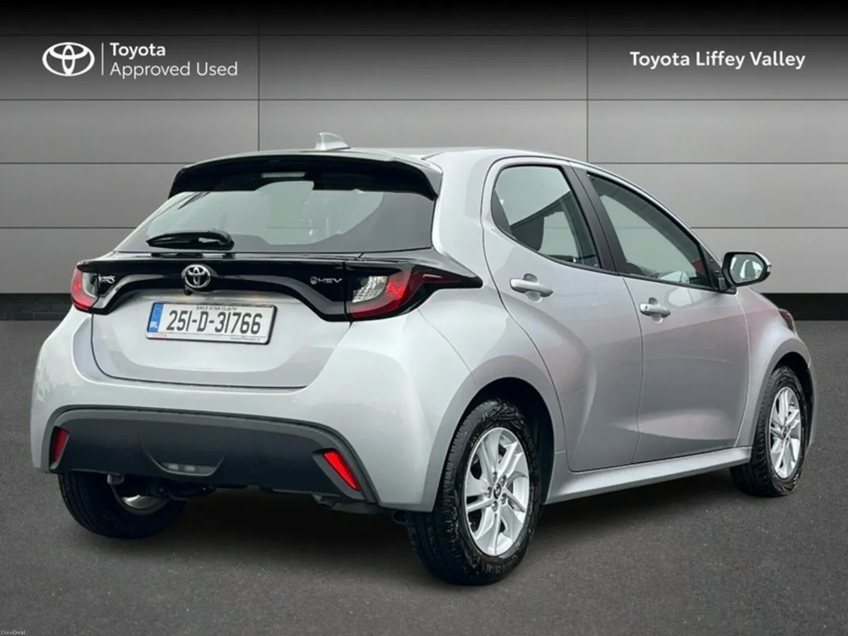 Toyota Yaris Yaris Hybrid 115 Luna - Image 2