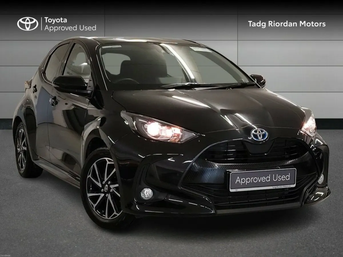Toyota Yaris 1.5 HYBRID L/SPORT - Image 1