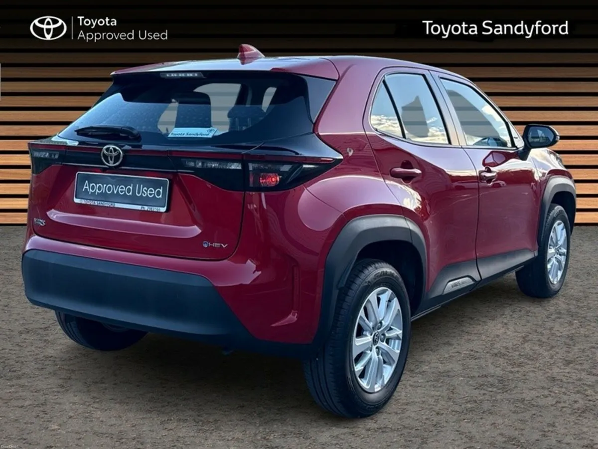Toyota Yaris Cross LUNA HYBRID AUTOMATIC // REAR C - Image 2