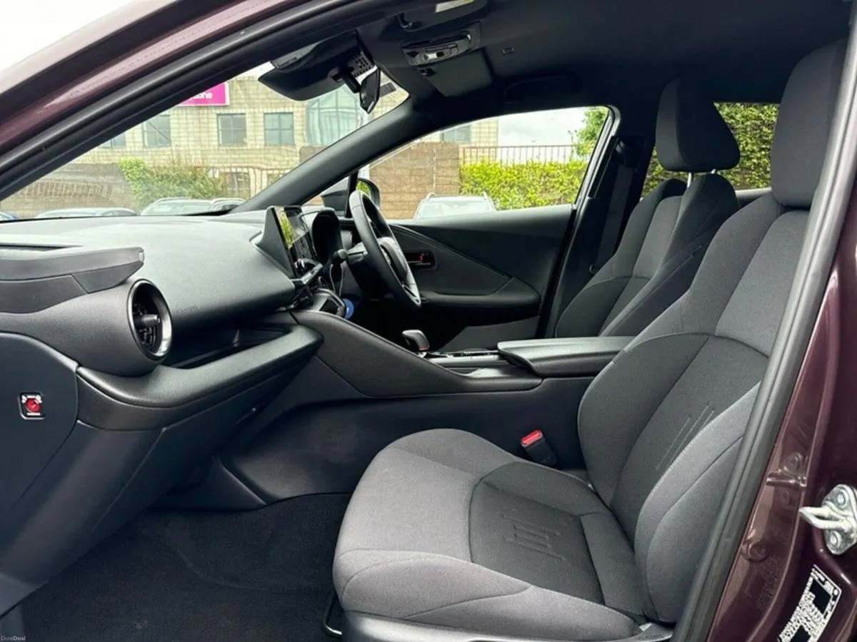 Toyota C-HR NEW MODEL HYBRID SPORT // HEATED SEATS - Image 6