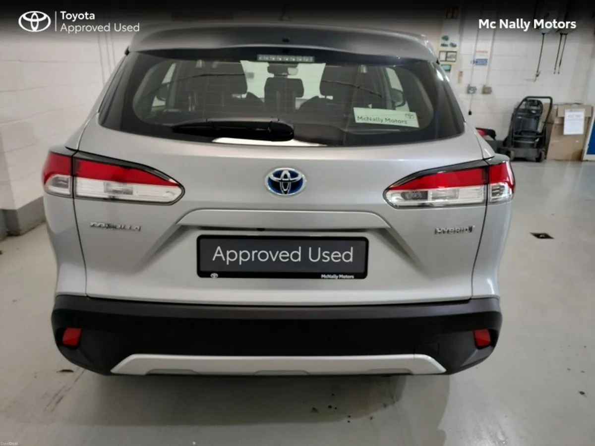Toyota Corolla Cross CROSS LUNA 1.8 HYBRID AUTO - Image 4