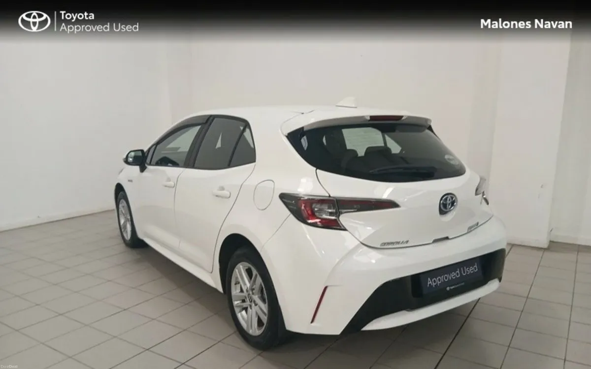 Toyota Corolla COROLLA HYBRID LUNA H/B - Image 2