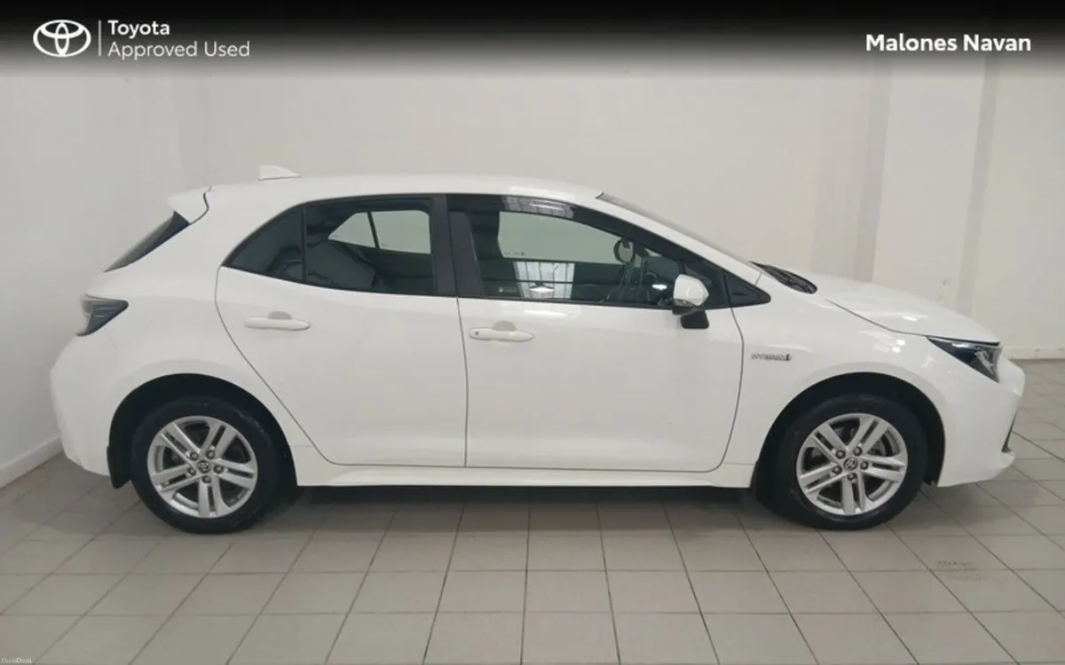 Toyota Corolla COROLLA HYBRID LUNA H/B - Image 3