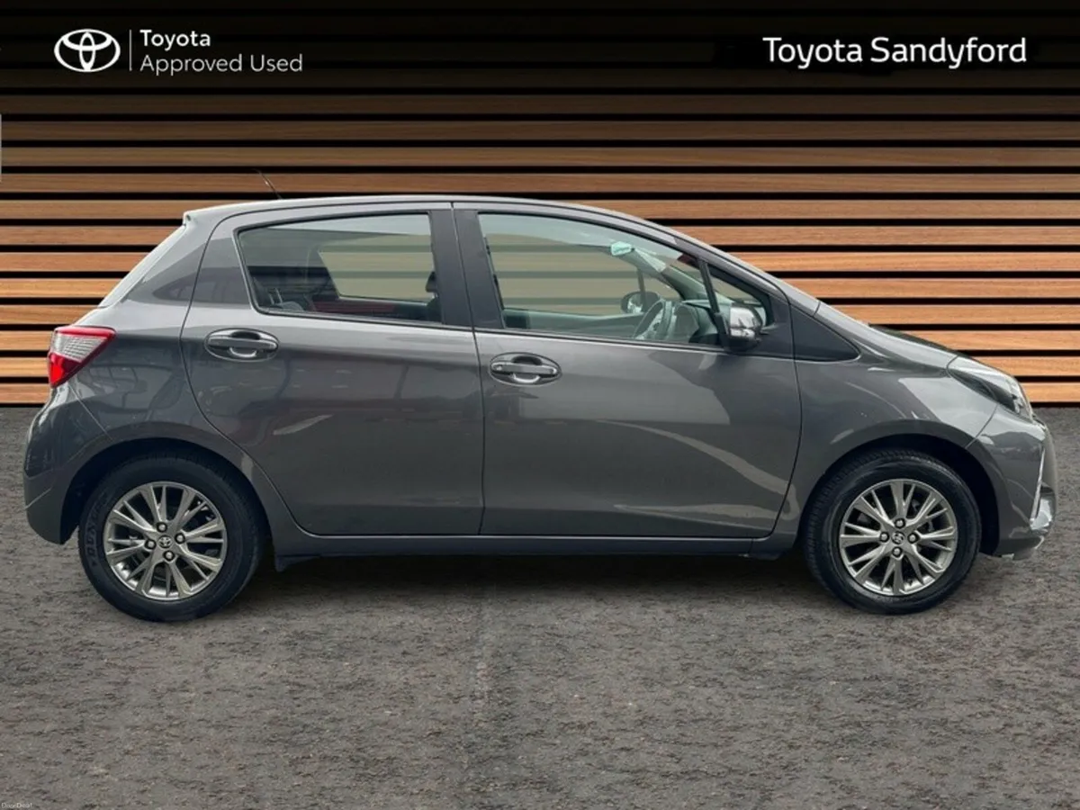 Toyota Yaris 1.0 5DR LUNA // REAR CAMERA // BLUETO - Image 3