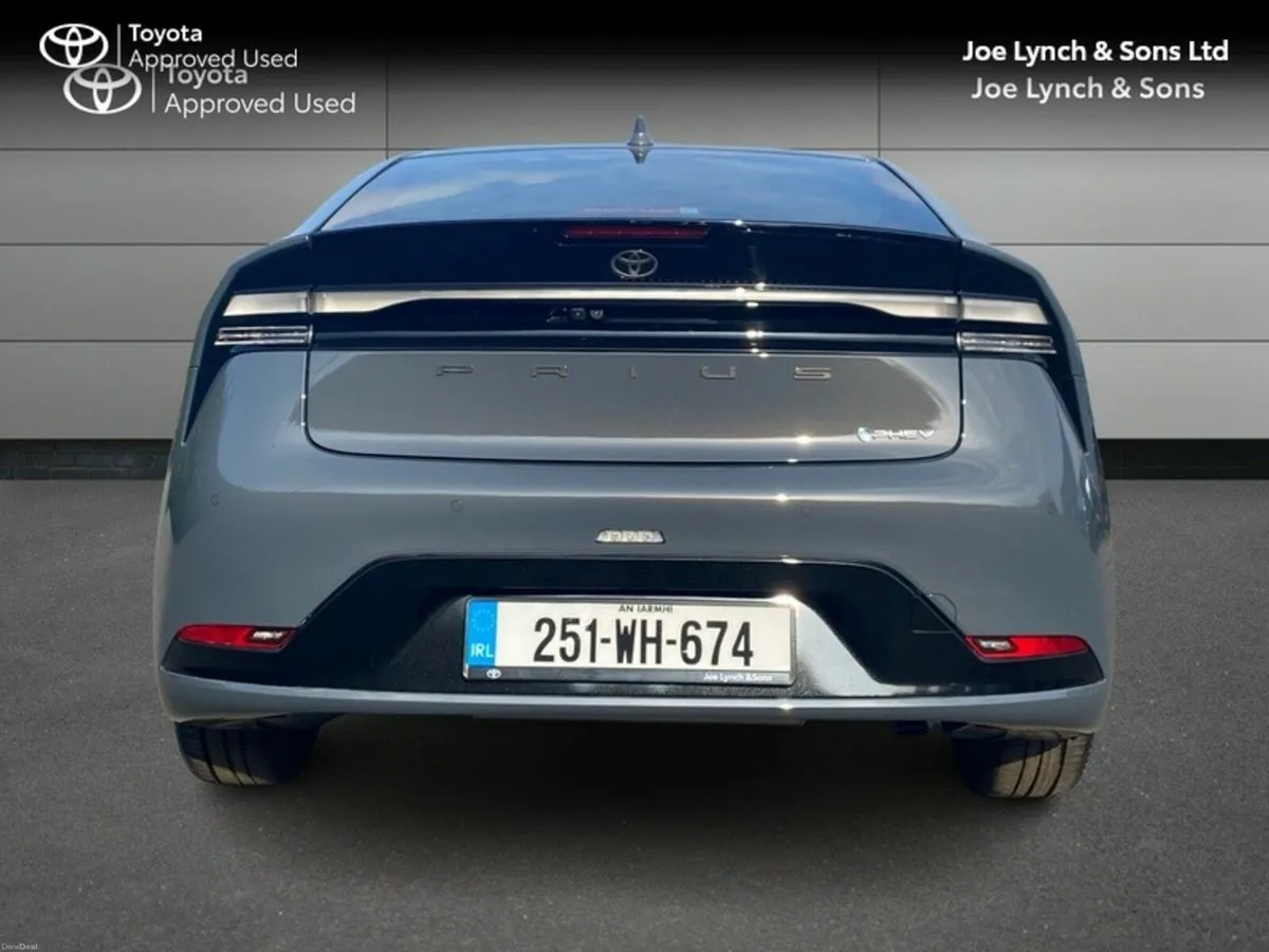 Toyota Prius PRIUS PLUG-IN HYBRID - Image 4