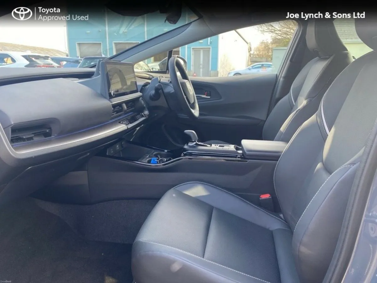 Toyota Prius PRIUS PLUG-IN HYBRID - Image 6