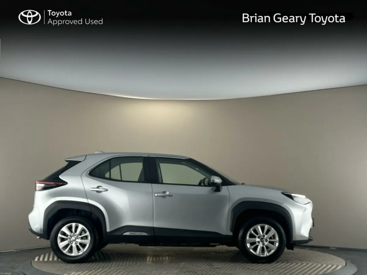 Toyota Yaris Cross HYBRID LUNA - Image 3
