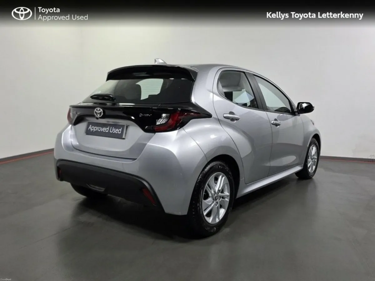 Toyota Yaris Yaris Hybrid 115 Luna #68 - Image 2