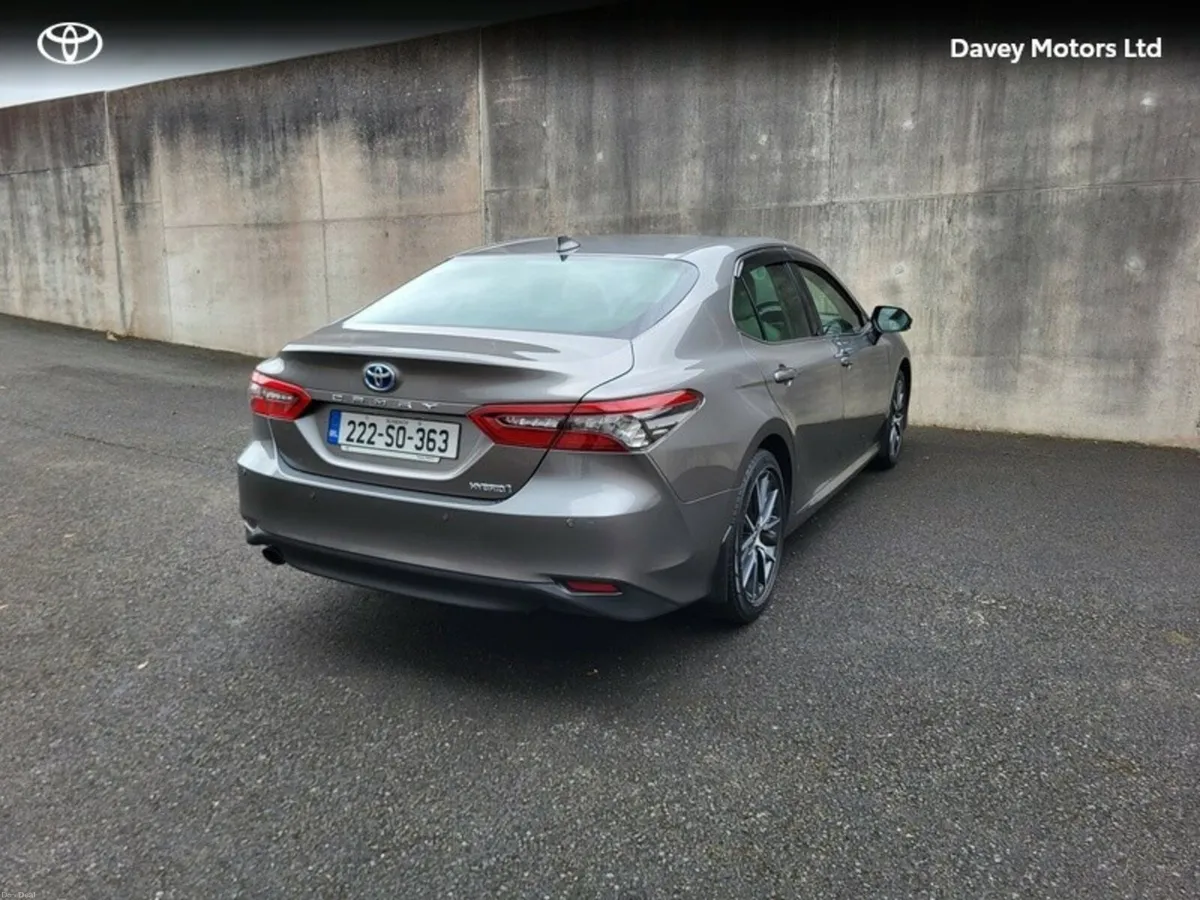 Toyota Camry PLATINUM EDITION 4 4DR AUTO - Image 2