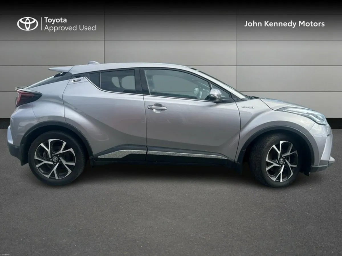 Toyota C-HR 1.8 HYBRID SPORT - Image 3