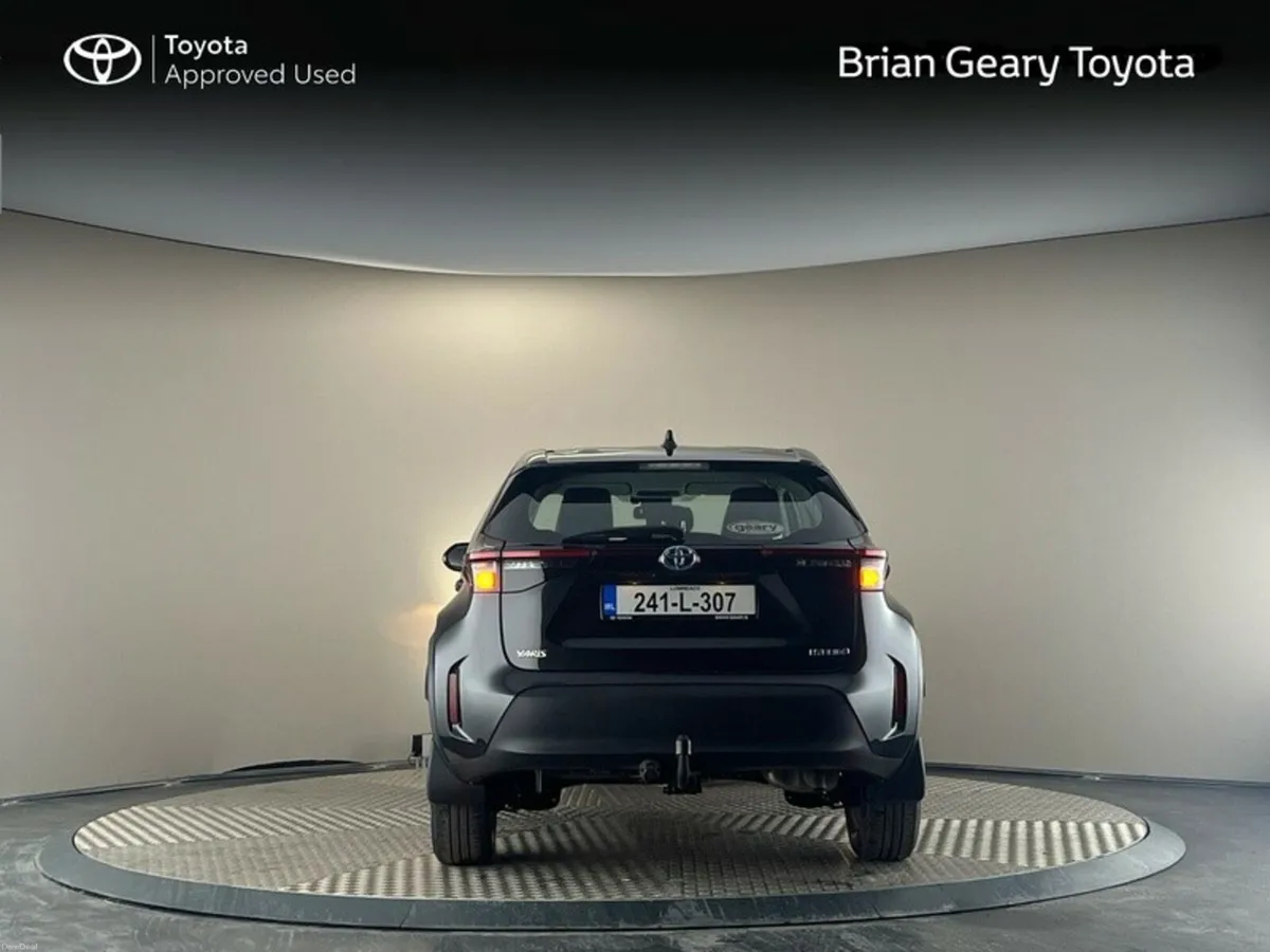 Toyota Yaris Cross HYBRID LUNA - Image 4