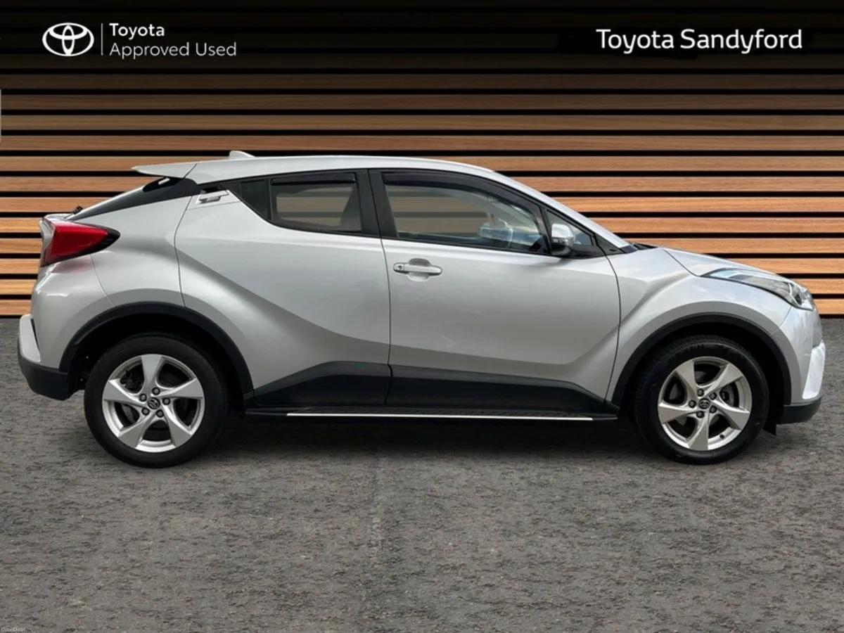 Toyota C-HR 1.2T + BLACK LEATHER & SIDE STEPS // R - Image 3
