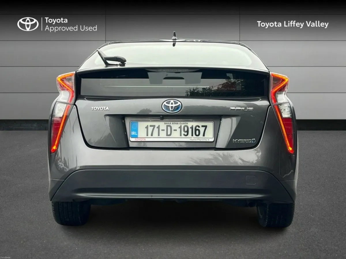 Toyota Prius HYBRID LUXURY 4DR AUTO - Image 4
