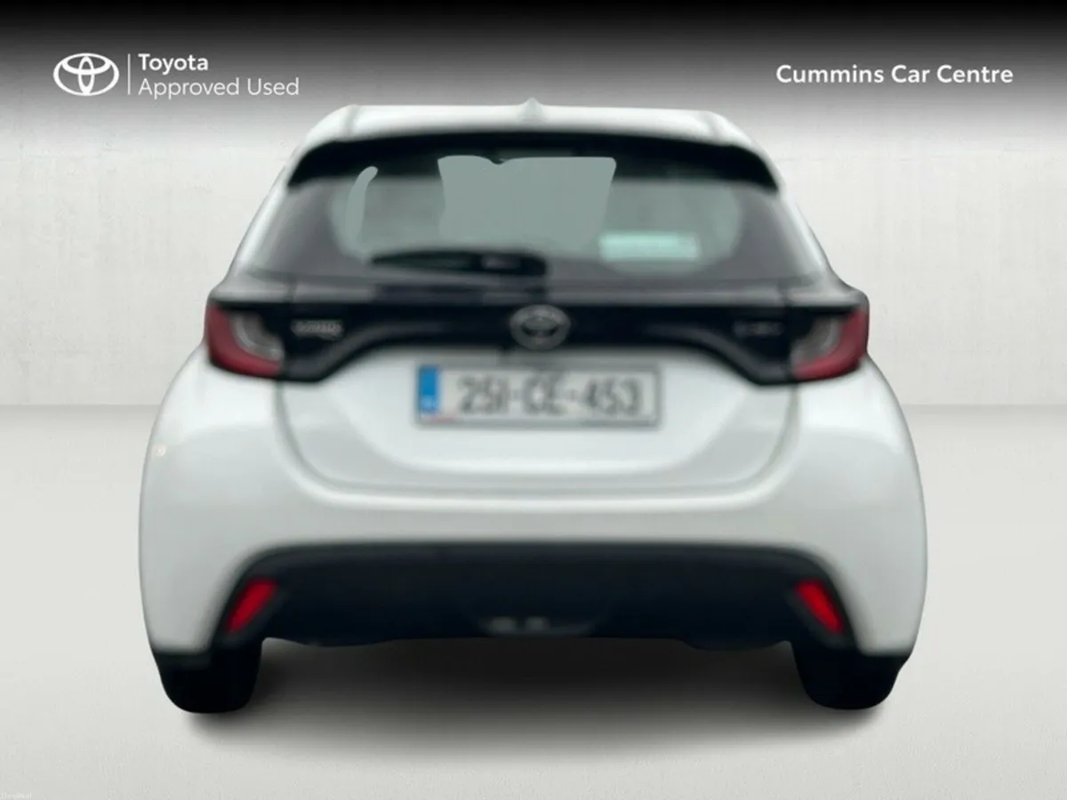 Toyota Yaris Yaris Hybrid 115 Luna - Image 4