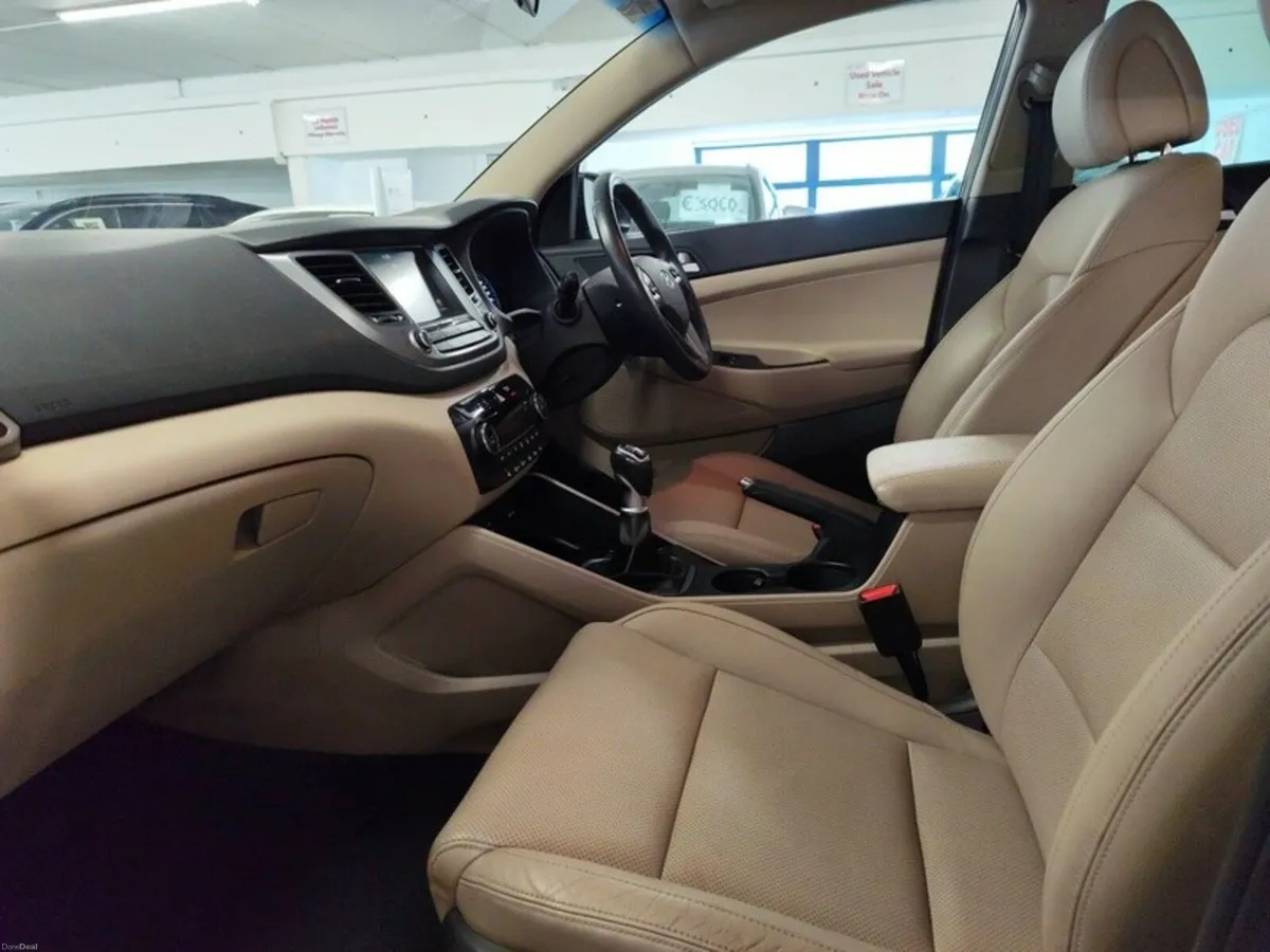 Hyundai Tucson EXECUTIVE SE 5DR * PRICE REDUCTION* - Image 6