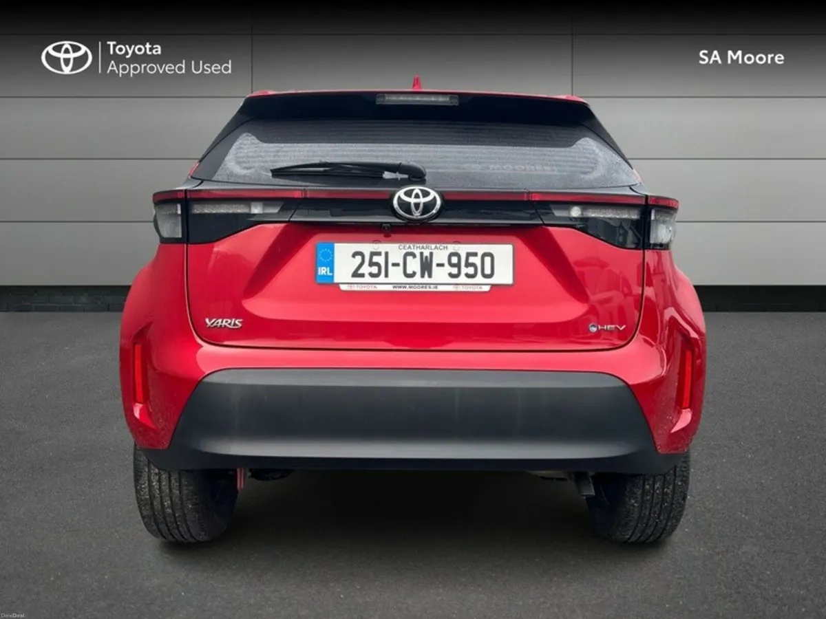 Toyota Yaris Cross LUNA SPORT DEMO - Image 4