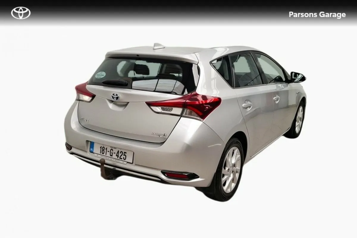 Toyota Auris AURIS HYBRID LUNA 5DR - Image 2