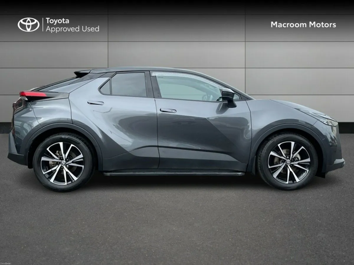 Toyota C-HR FRESH SELECTION OF TRADE-INS C-HR SPOR - Image 3