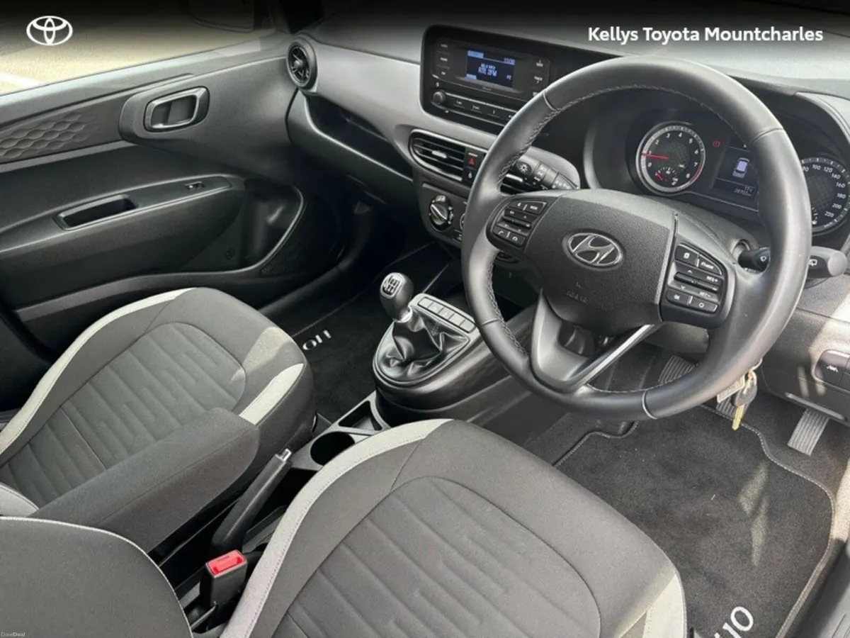 Hyundai i10 DELUXE 5DR - Image 3