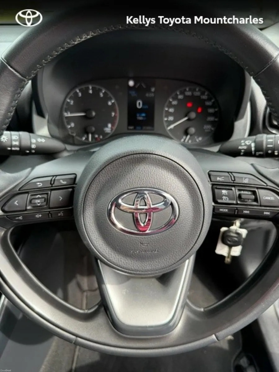 Toyota Yaris YARIS 1.0 LUNA - Image 4