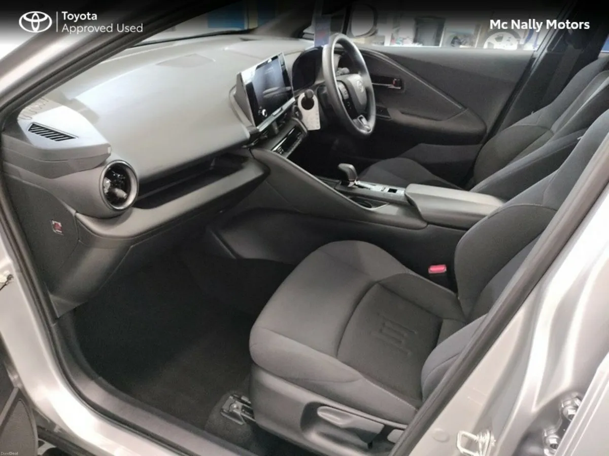 Toyota C-HR HYBRID SPORT DEMO + ACCESSORIES PCP AV - Image 6